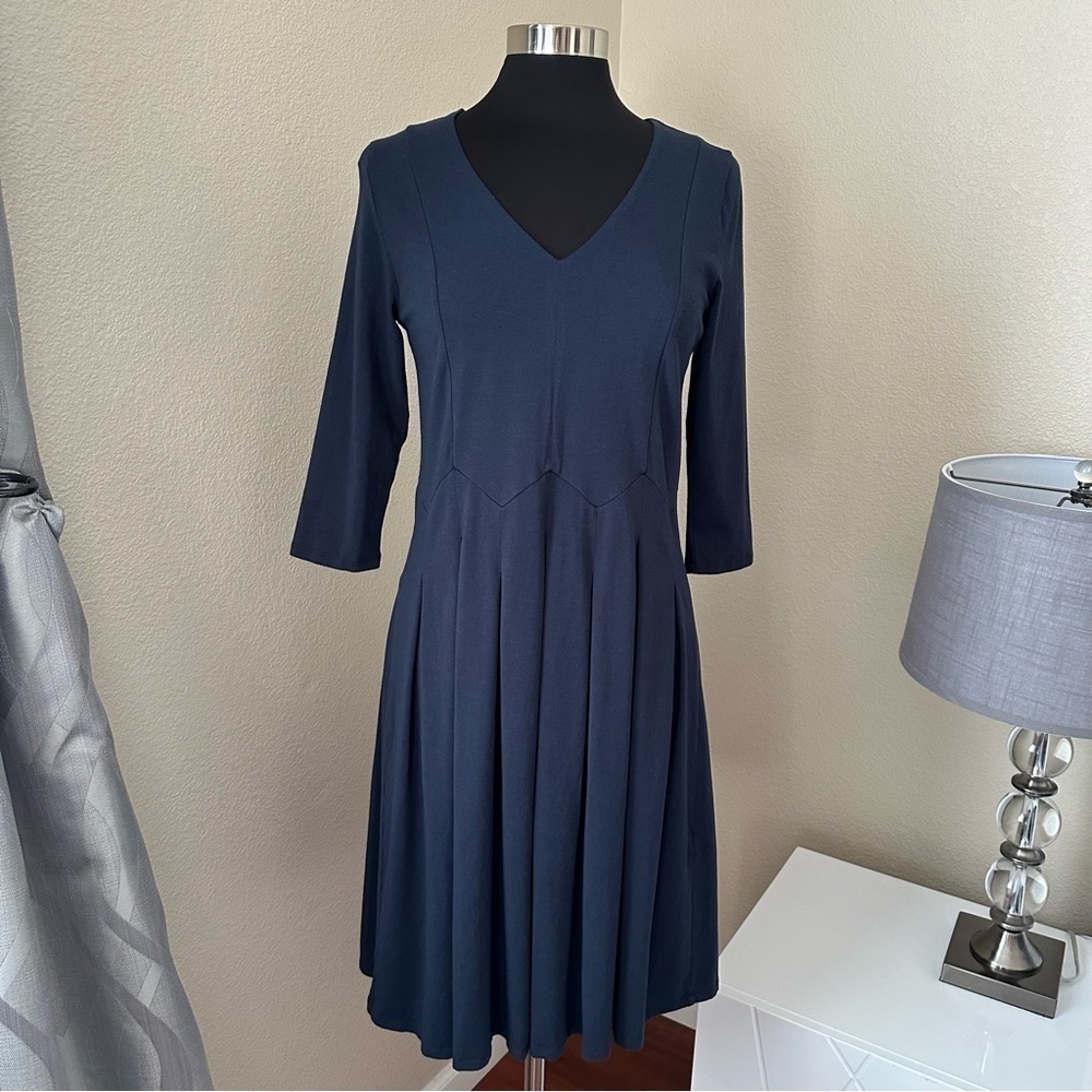 Soft Surroundings Birdsong jersey Navy Blue Iris Pleated Midi Dress Size S